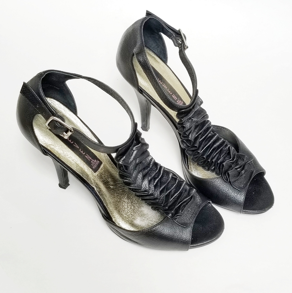 Brunelle T Strap Pump by Steven